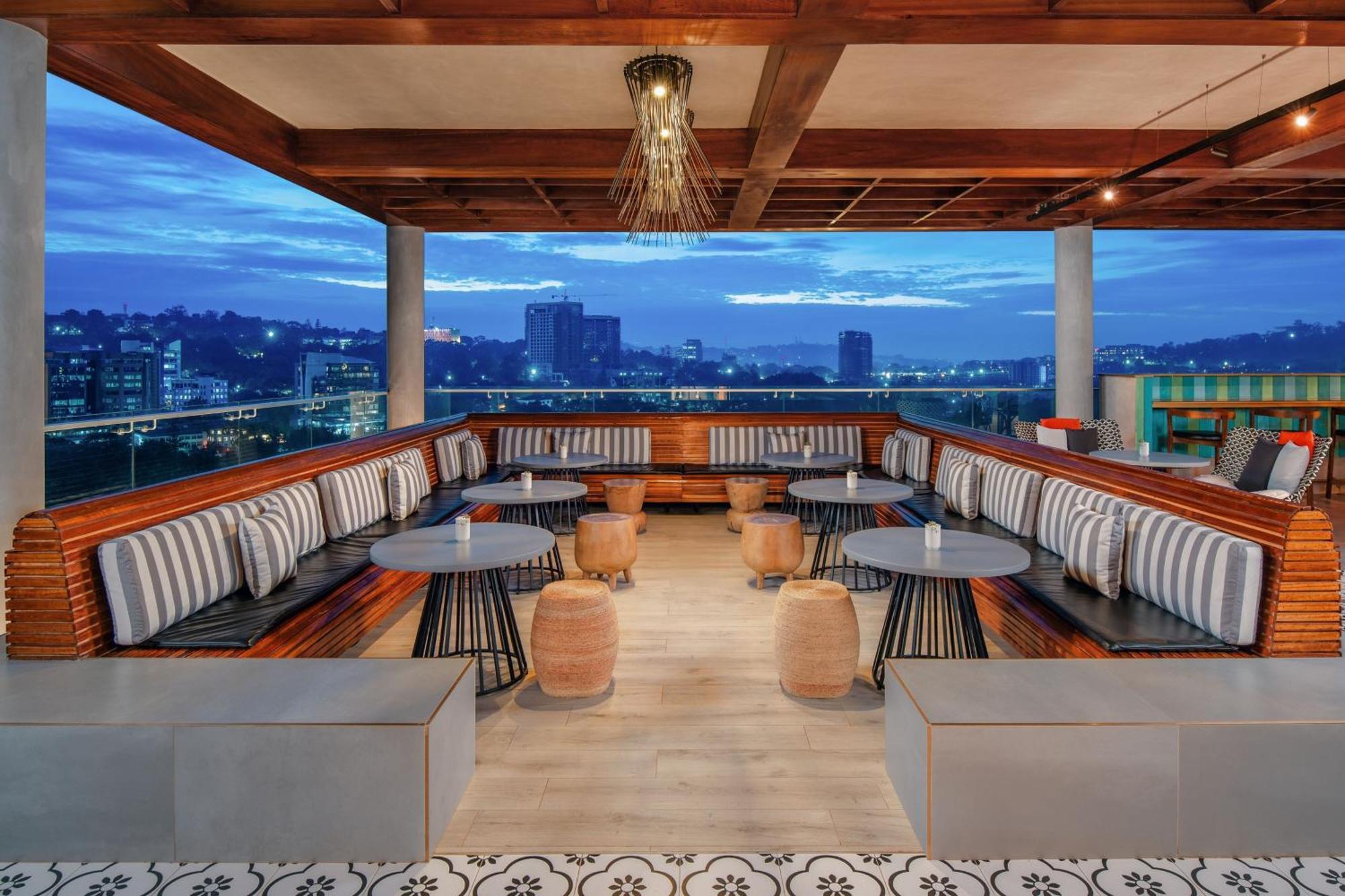 Four Points By Sheraton Кампала Экстерьер фото