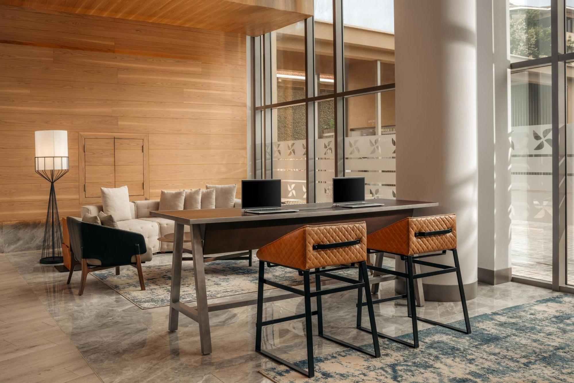 Four Points By Sheraton Кампала Экстерьер фото