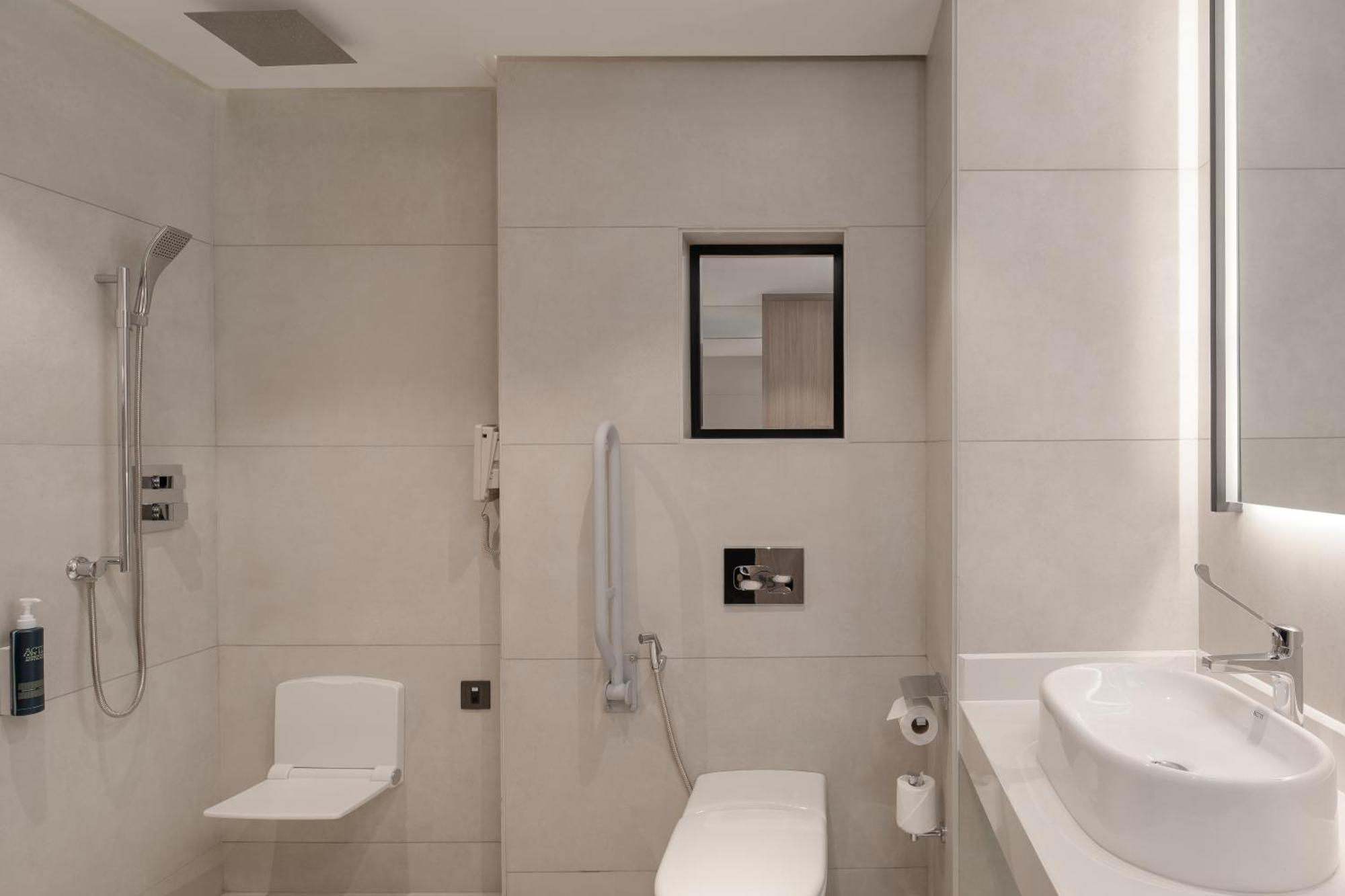 Four Points By Sheraton Кампала Экстерьер фото